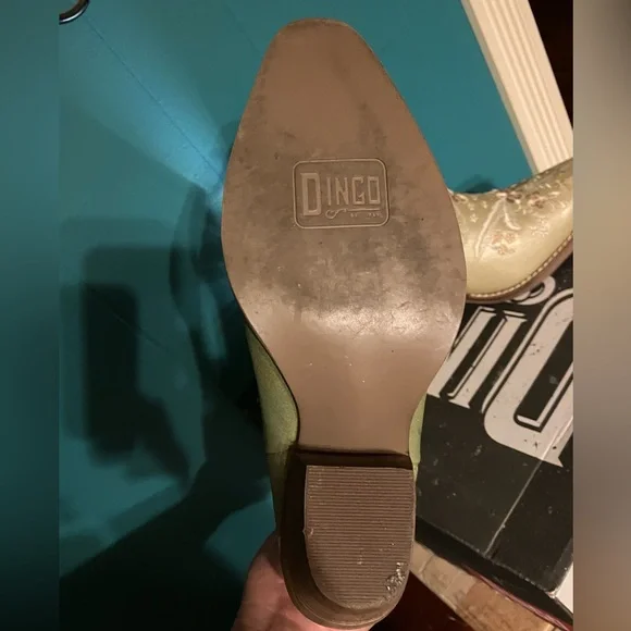 Dingo Metallic Gold Primrose Floral Embroidered Heeled Boots - Picture 5 of 8